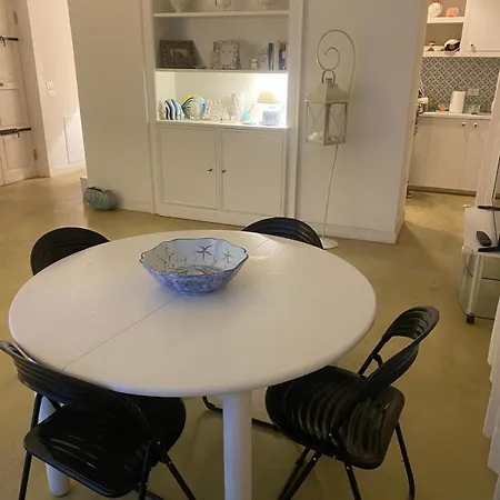 Roby House Apartment